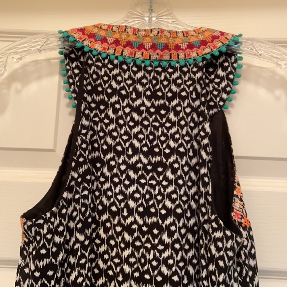 Dress - Picture 3 of 4